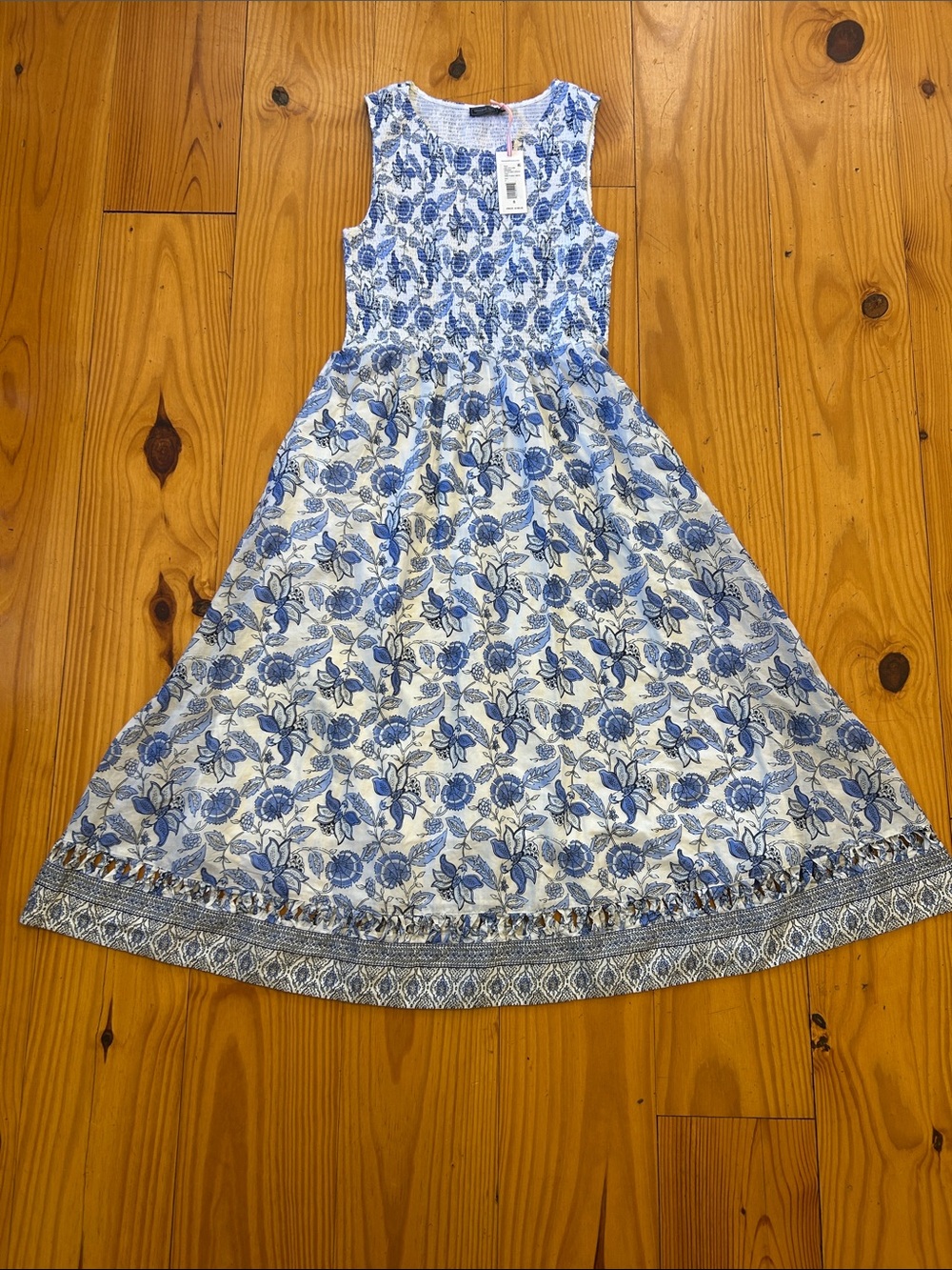 Vineyard Vines “Ellen”Blue and White Floral Midi Dress - Picture 3 of 7